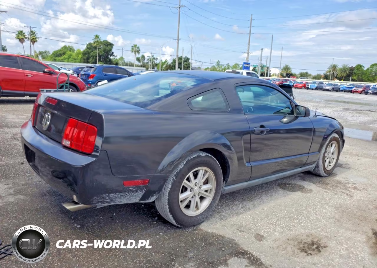 2007 Ford Mustang VIN:1ZVFT80N075323308 - 3