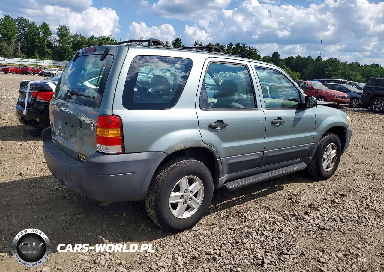 2005 Ford Escape Xls VIN:1FMCU92Z45KA81982 - 3