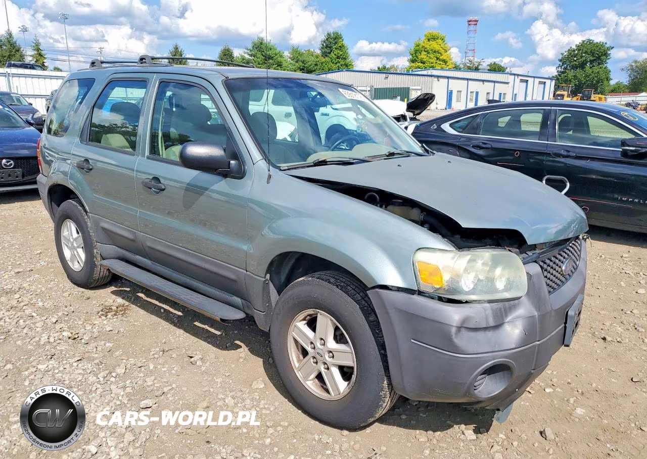 2005 Ford Escape Xls VIN:1FMCU92Z45KA81982 - 4
