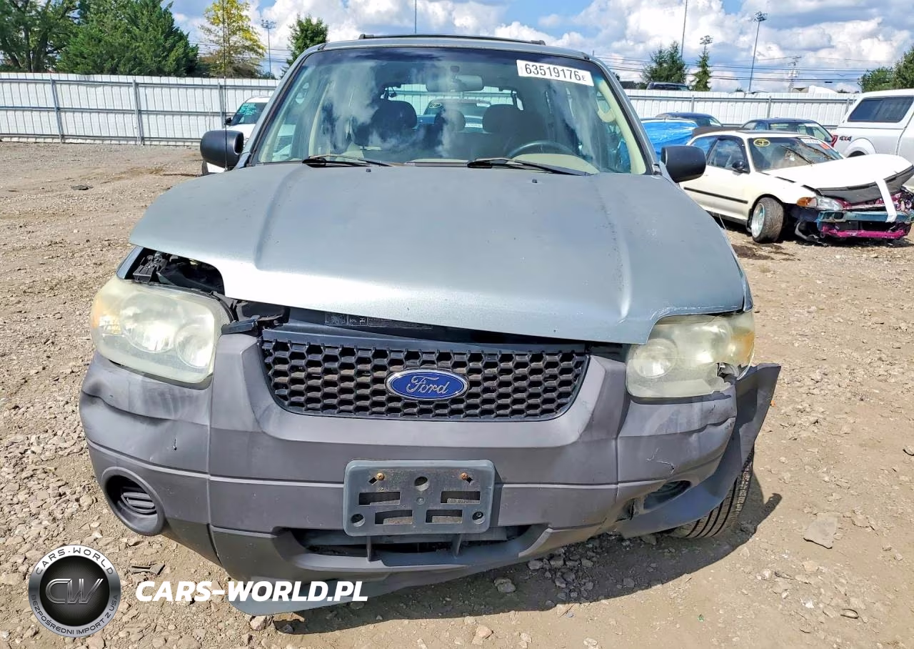 2005 Ford Escape Xls VIN:1FMCU92Z45KA81982 - 5