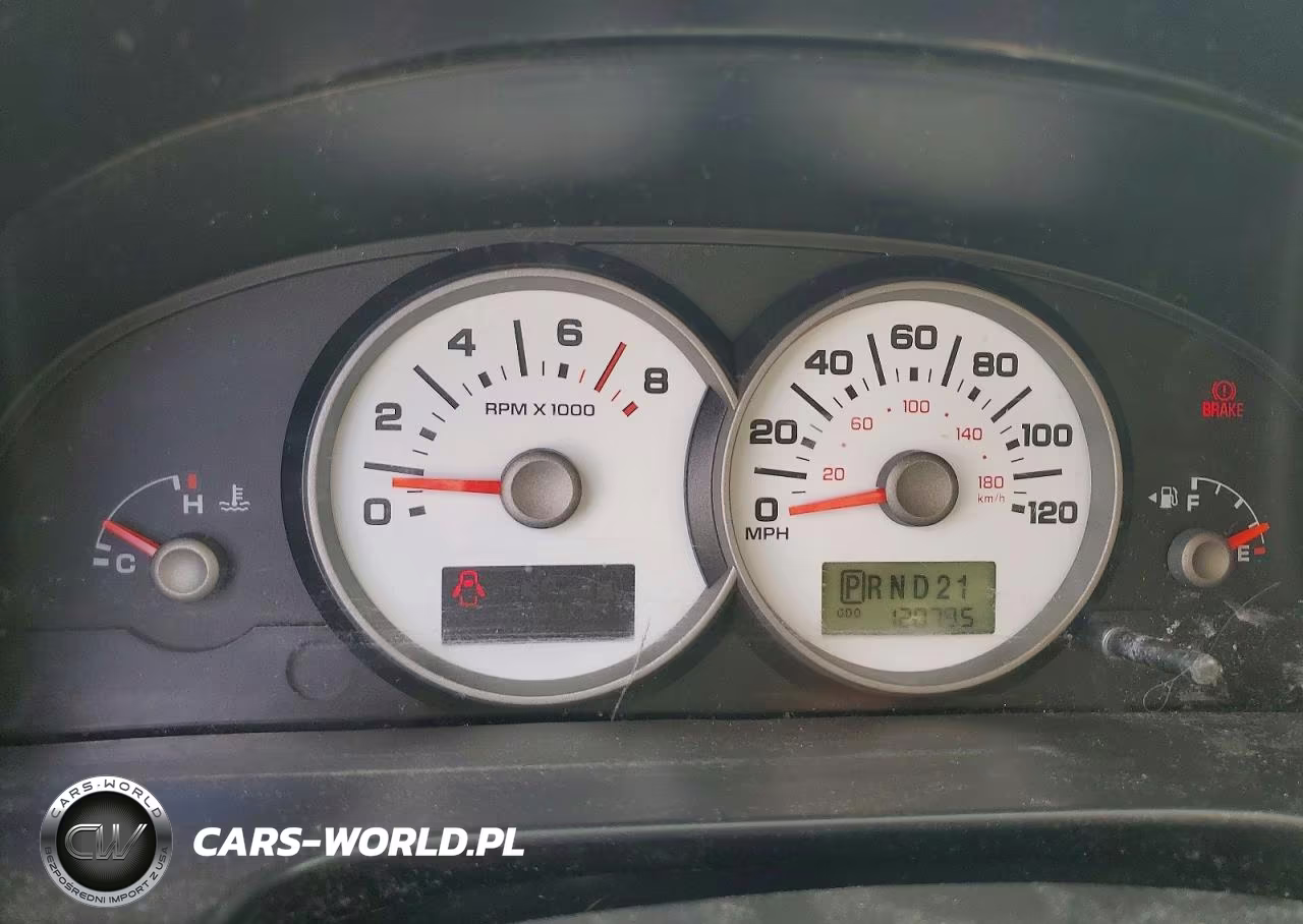 2005 Ford Escape Xls VIN:1FMCU92Z45KA81982 - 9