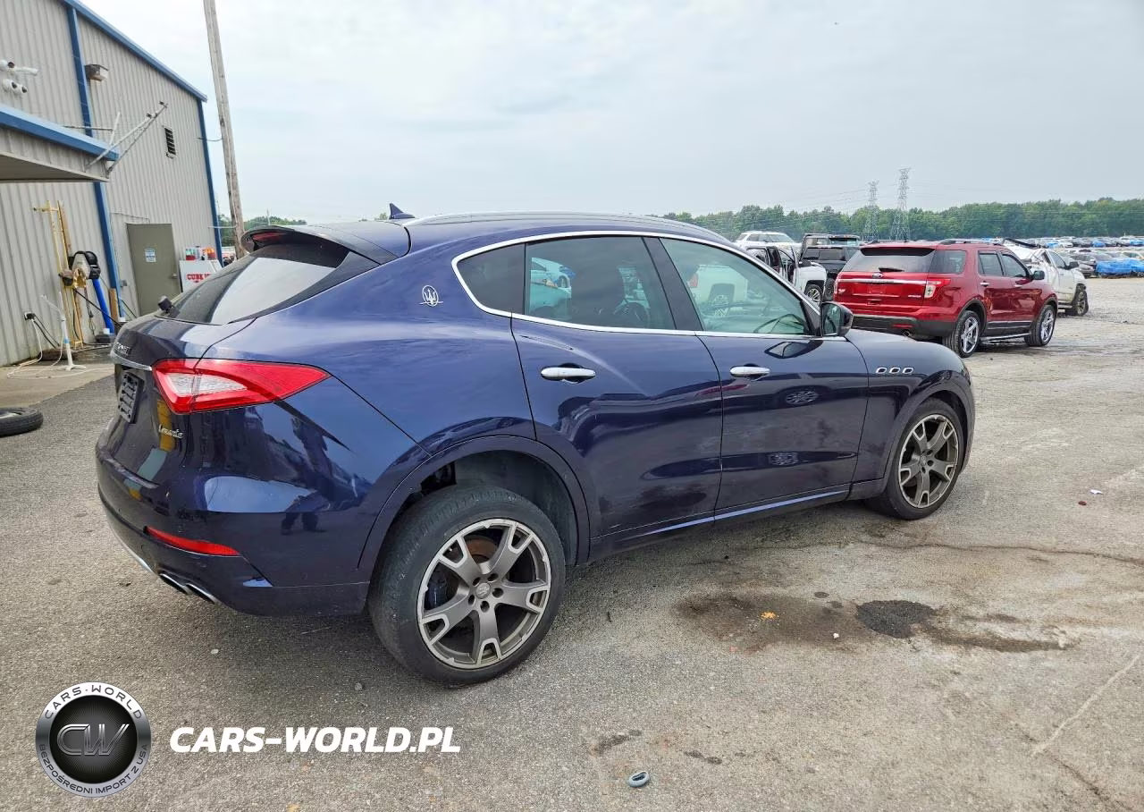 2017 Maserati Levante Luxury VIN:ZN661XUL2HX263371 - 3