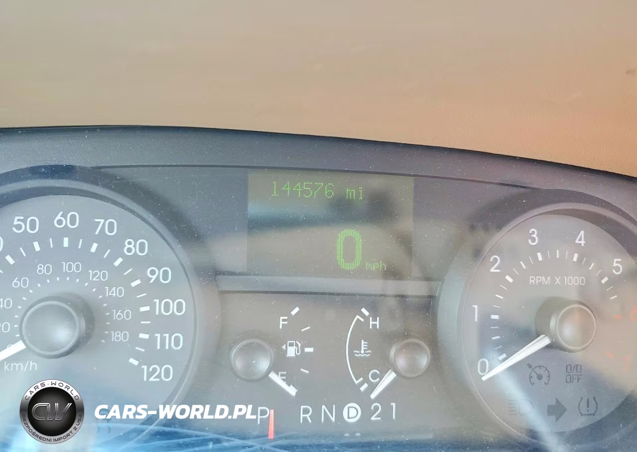 2007 Mercury Grand Marquis Ls VIN:2MEFM75V67X631454 - 9