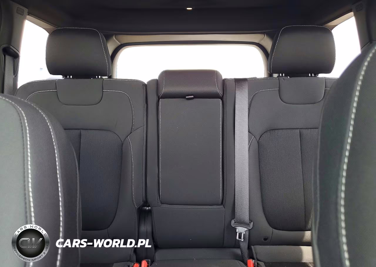 2025 Jeep Grand Cherokee Laredo VIN:1C4RJHAG4S8778725 - 10