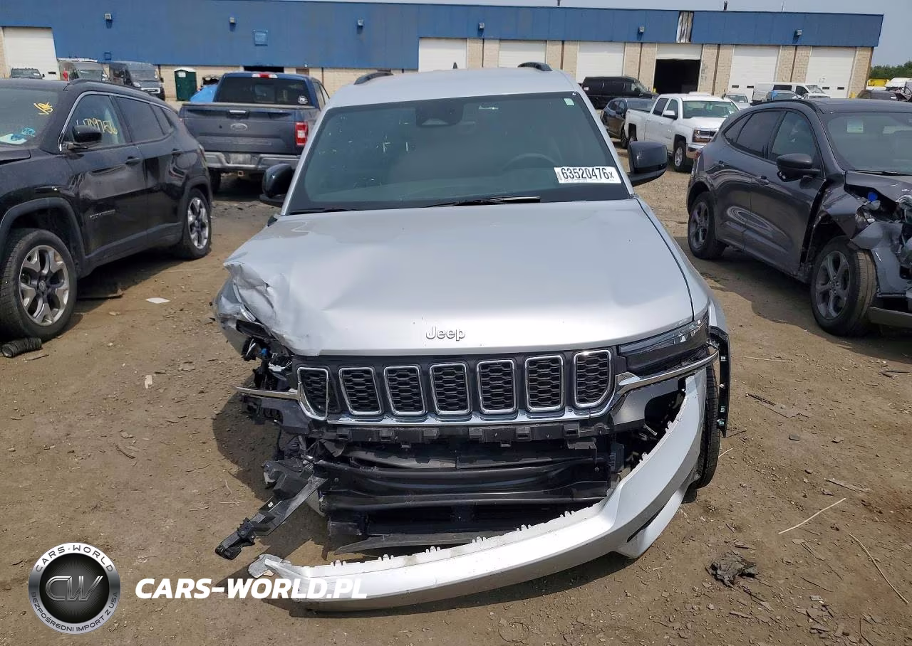 2025 Jeep Grand Cherokee Laredo VIN:1C4RJHAG4S8778725 - 5