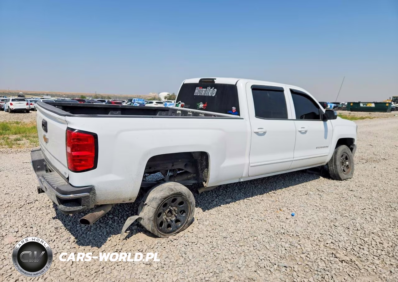 2018 Chevrolet Silverado K1500 Lt VIN:1GCUKREC0JF250100 - 3