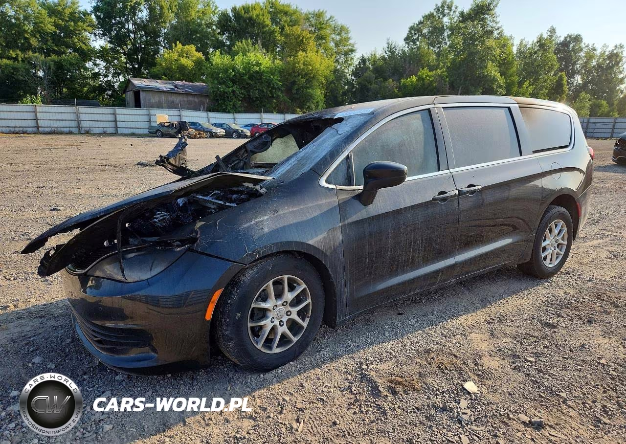 2017 Chrysler Pacifica Touring – zdjęcie 1 z 13