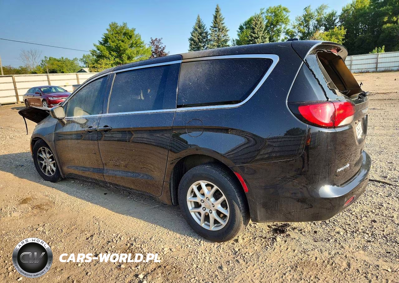 2017 Chrysler Pacifica Touring VIN:2C4RC1DG3HR522408 - 2