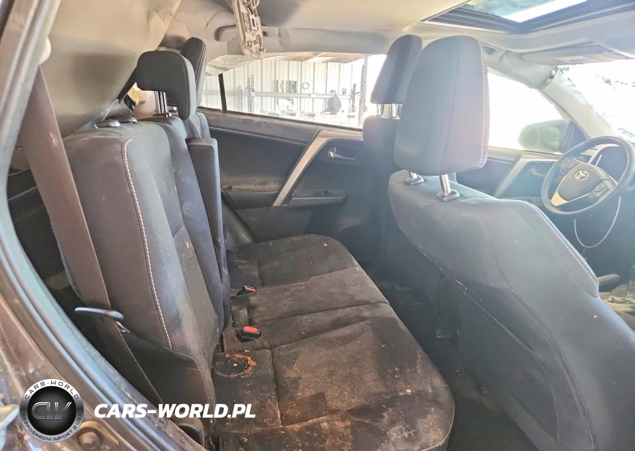 2018 Toyota Rav4 Xle VIN:JTMWFREVXJD111389 - 11