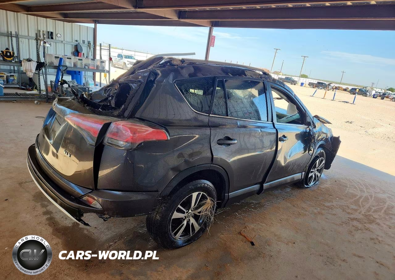 2018 Toyota Rav4 Xle VIN:JTMWFREVXJD111389 - 3
