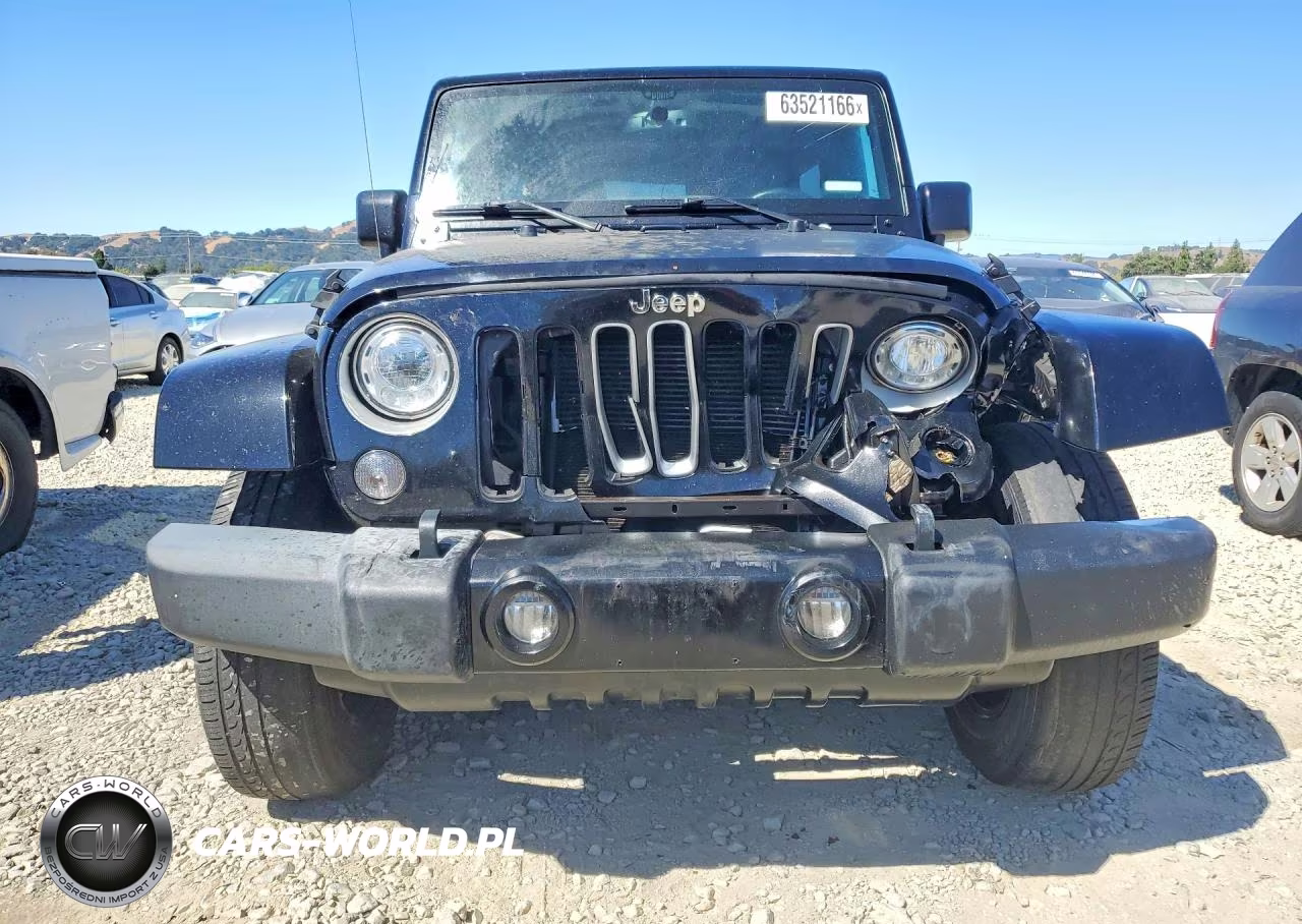 2018 Jeep Wrangler Unlimited Sahara VIN:1C4HJWEG1JL923595 - 5