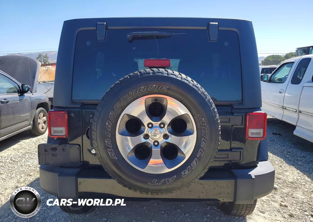 2018 Jeep Wrangler Unlimited Sahara VIN:1C4HJWEG1JL923595 - 6