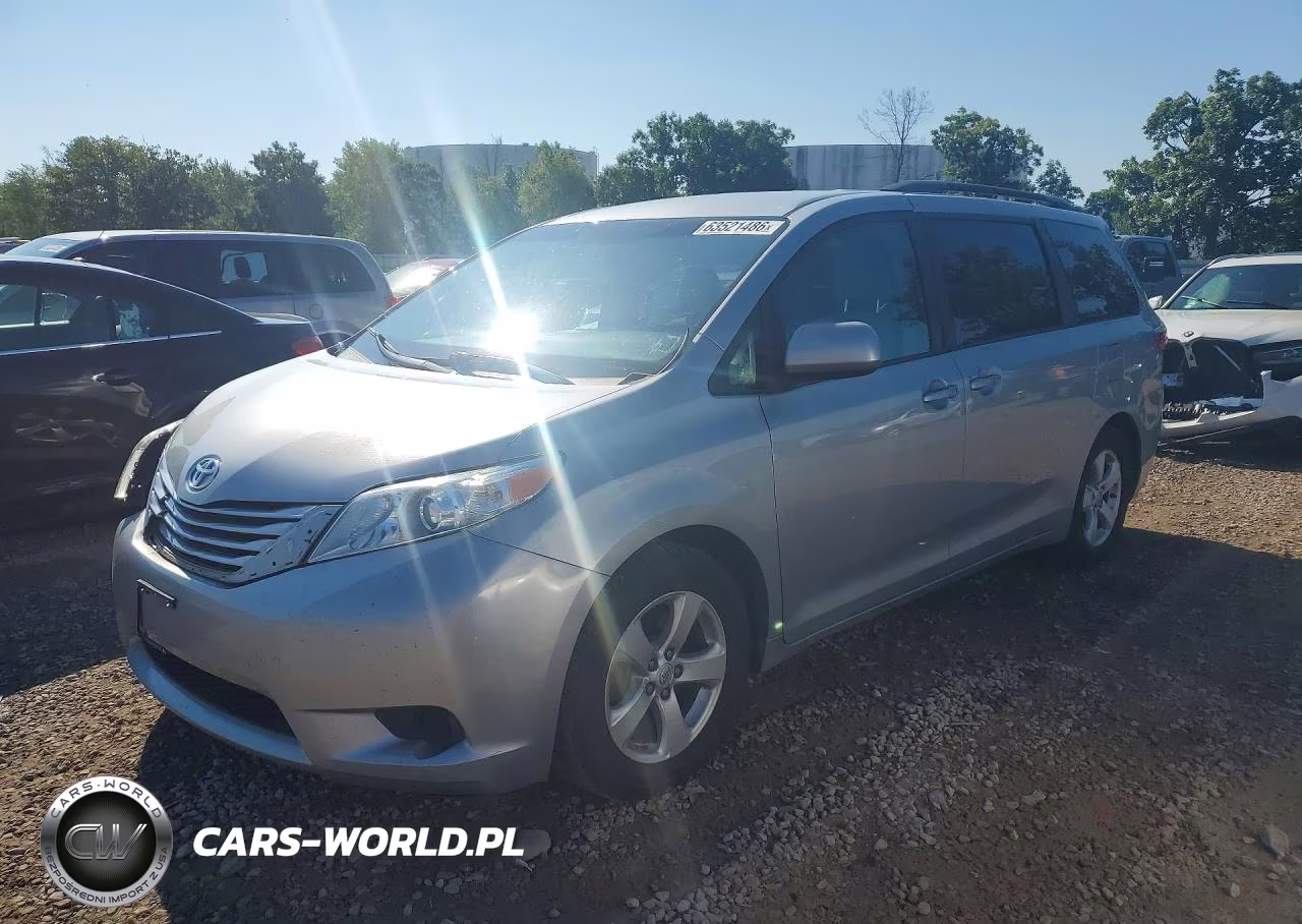 2015 Toyota Sienna Le