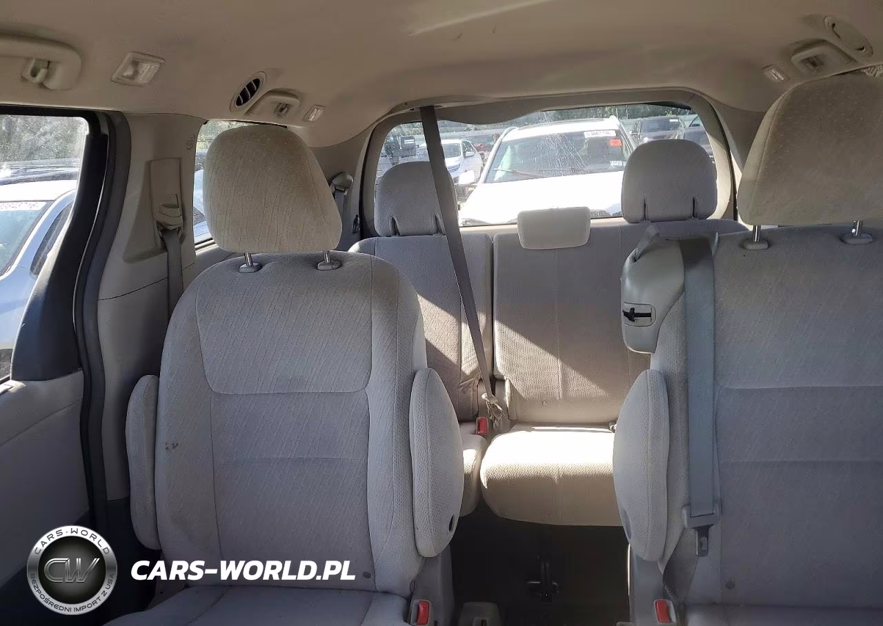 2015 Toyota Sienna Le VIN:5TDKK3DC7FS689730 - 10