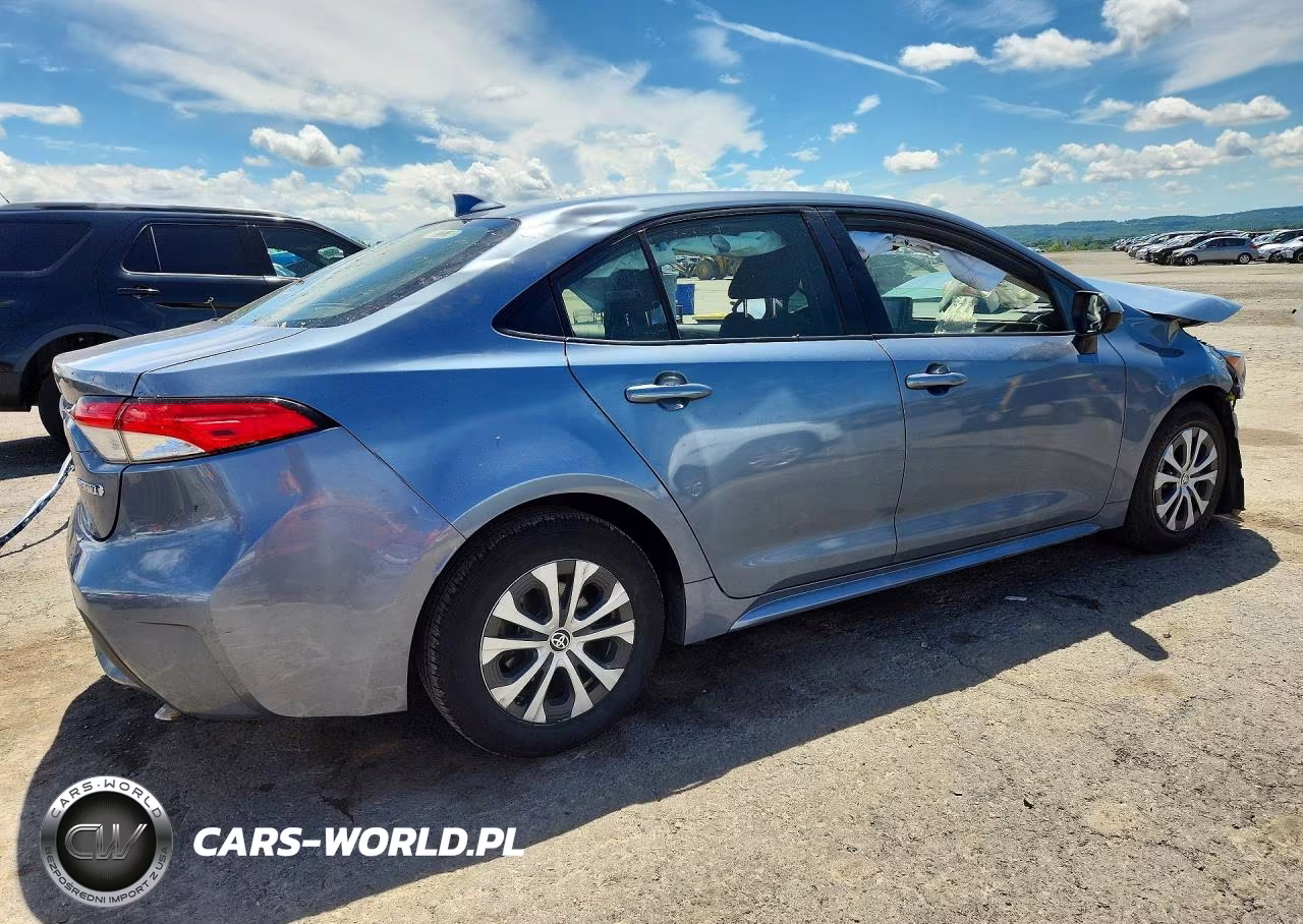 2022 Toyota Corolla Le VIN:JTDEAMDE8NJ057855 - 3
