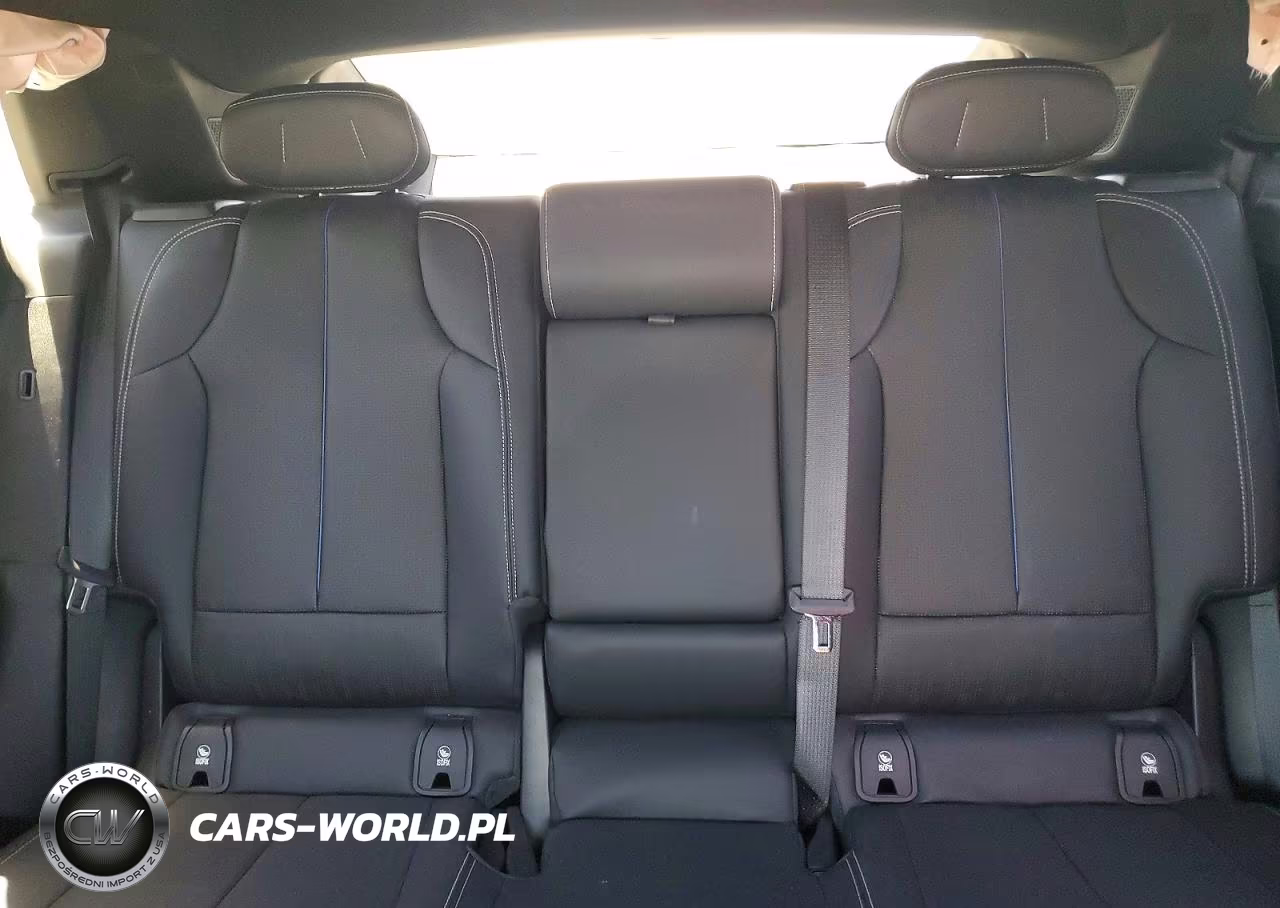 2024 Cadillac Lyriq Sport VIN:1GYKPVRK4RZ135040 - 10