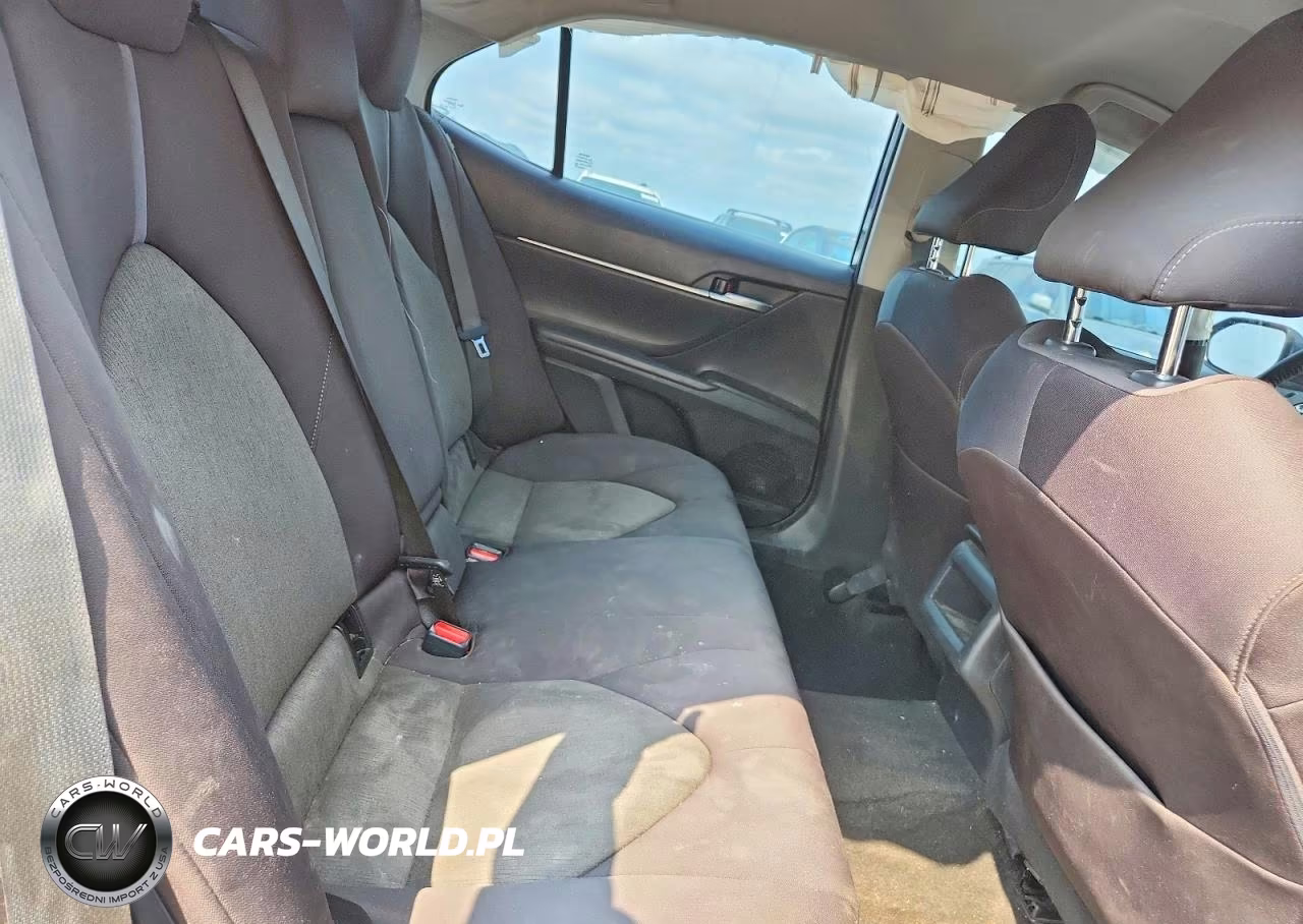 2021 Toyota Camry Le VIN:4T1C11BK6MU025686 - 10
