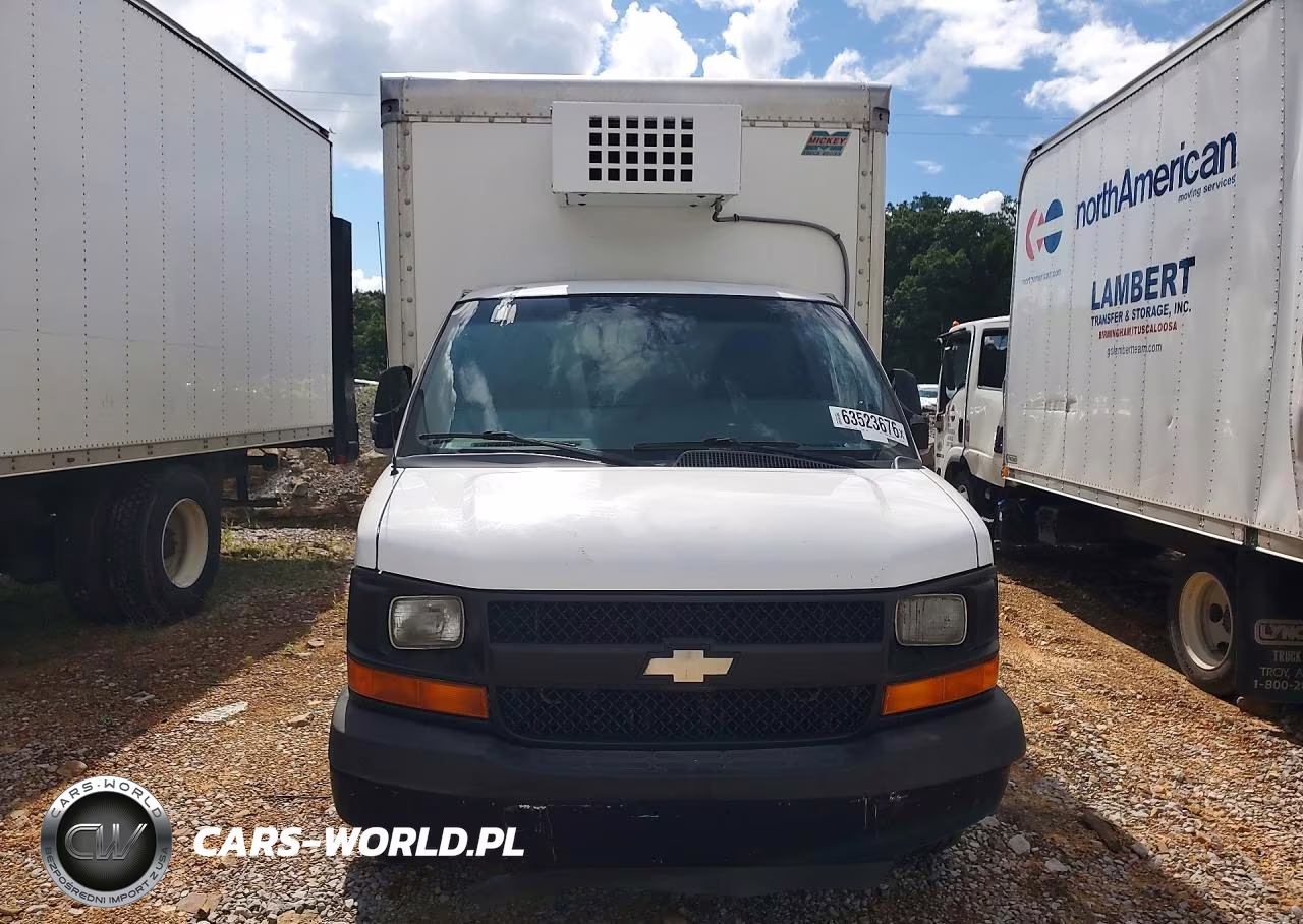 2014 Chevrolet Express G4500 Refrigerated Box Truck VIN:1GB6G5CG8E1212405 - 5