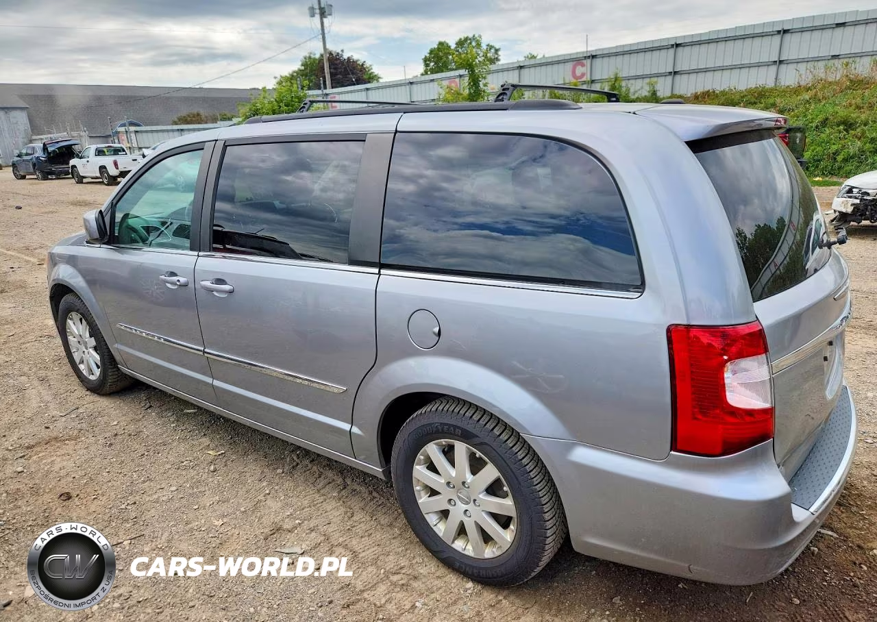 2016 Chrysler Town & Country Touring VIN:2C4RC1BG2GR229200 - 2