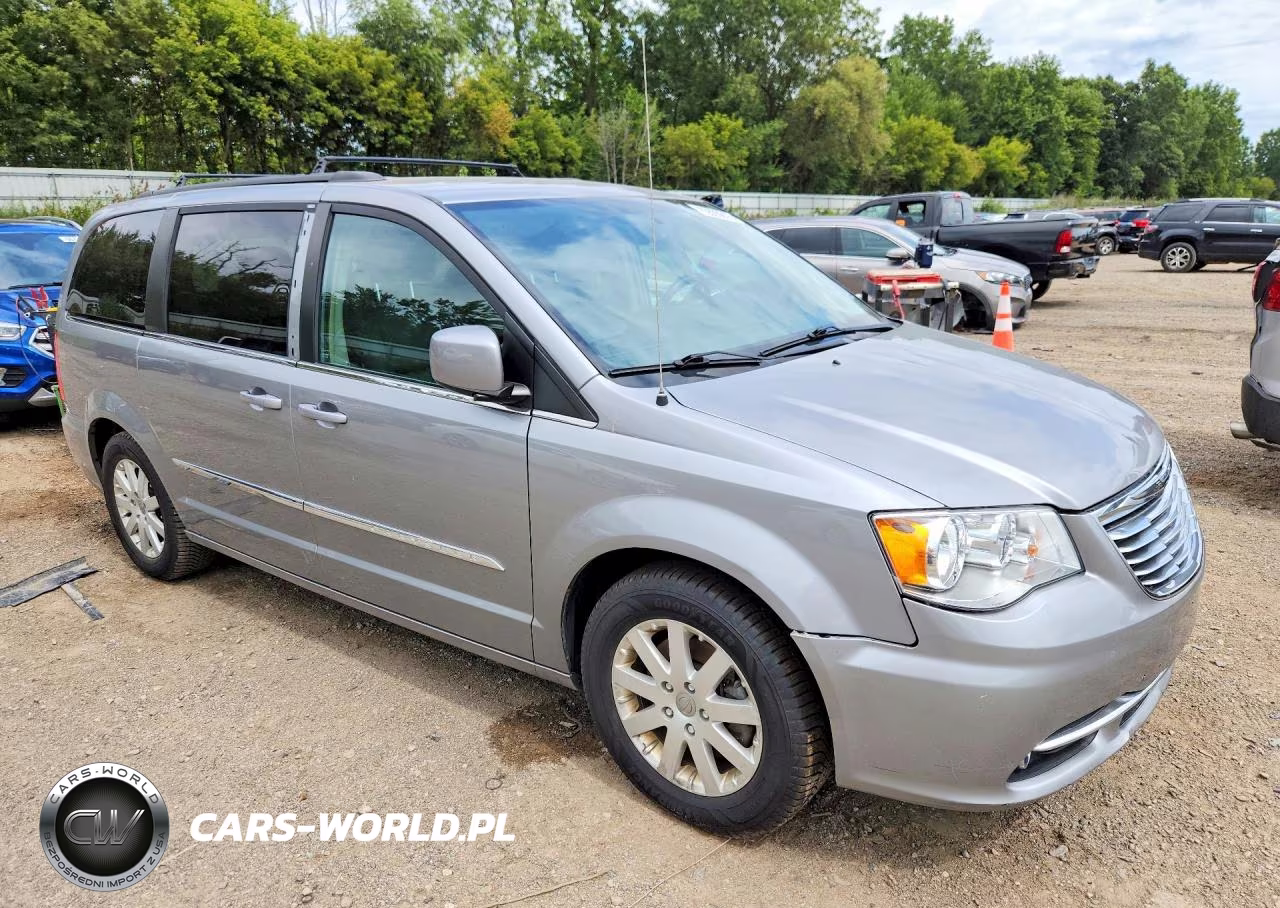 2016 Chrysler Town & Country Touring VIN:2C4RC1BG2GR229200 - 4