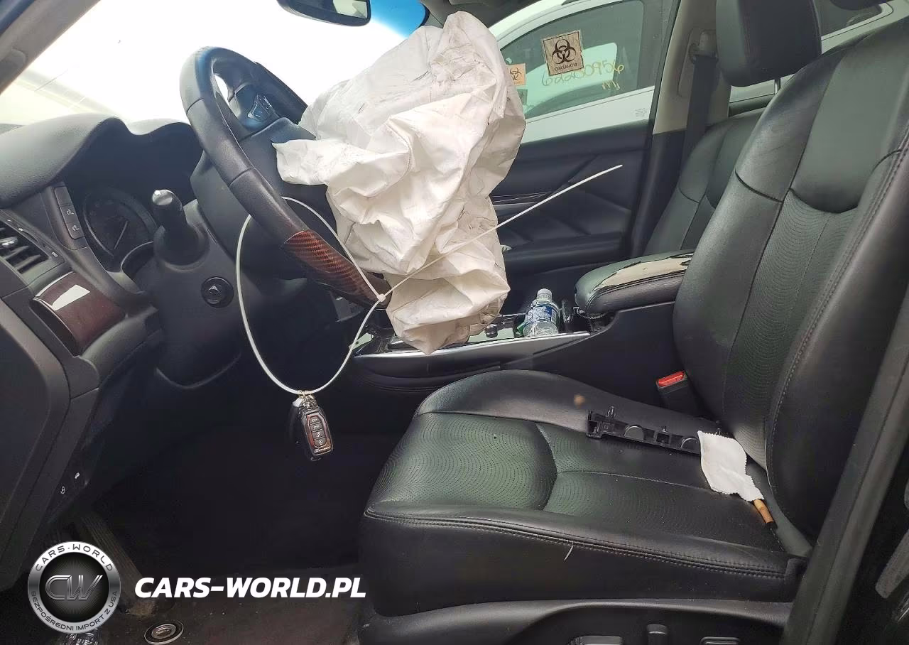 2018 Infiniti Q70L 3.7 Luxe VIN:JN1BY1PR9JM370257 - 7