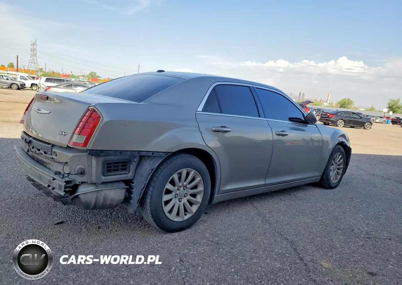 2014 Chrysler 300 VIN:2C3CCAAG2EH260204 - 3