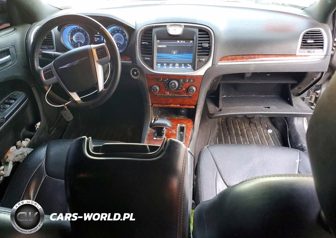 2014 Chrysler 300 VIN:2C3CCAAG2EH260204 - 8