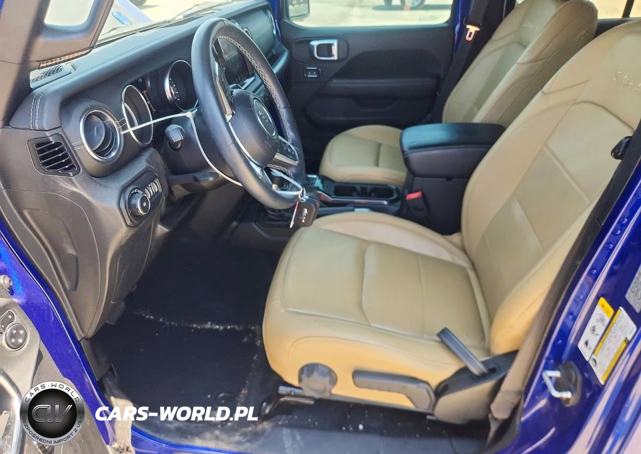 2019 Jeep Wrangler Unlimited Sahara VIN:1C4HJXEG9KW643302 - 7