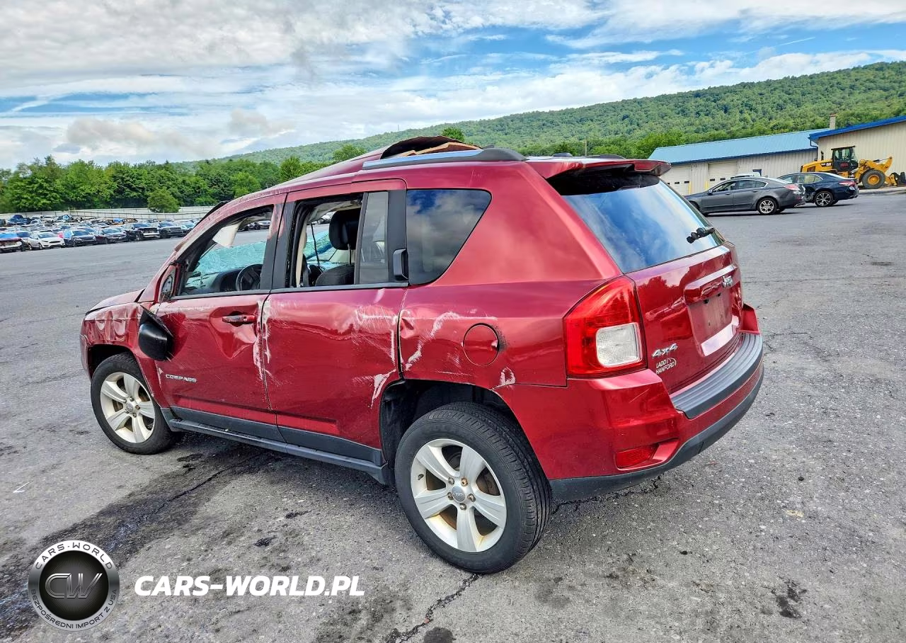 2013 Jeep Compass Latitude VIN:1C4NJDEBXDD222063 - 2