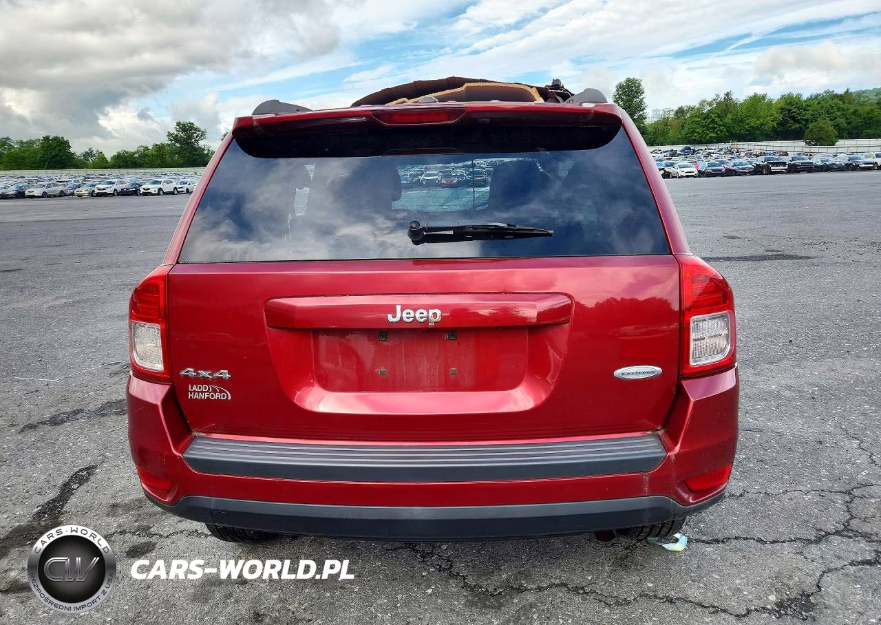 2013 Jeep Compass Latitude VIN:1C4NJDEBXDD222063 - 6