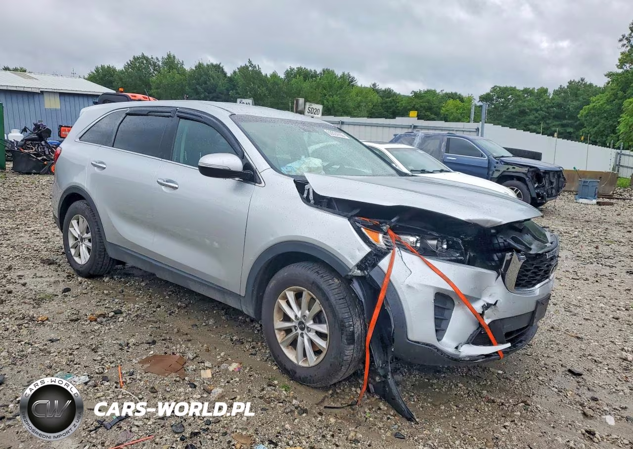2019 Kia Sorento Lx VIN:5XYPG4A31KG503611 - 4