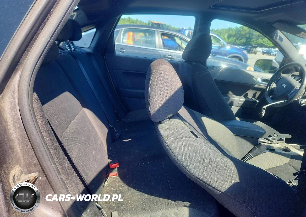 2010 Ford Focus Ses VIN:1FAHP3GN2AW246375 - 10