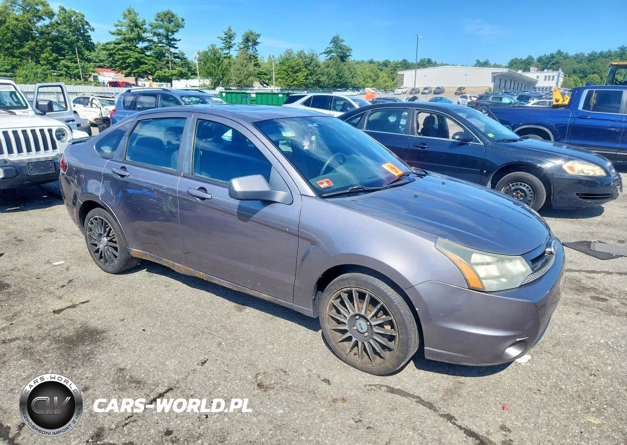 2010 Ford Focus Ses VIN:1FAHP3GN2AW246375 - 4