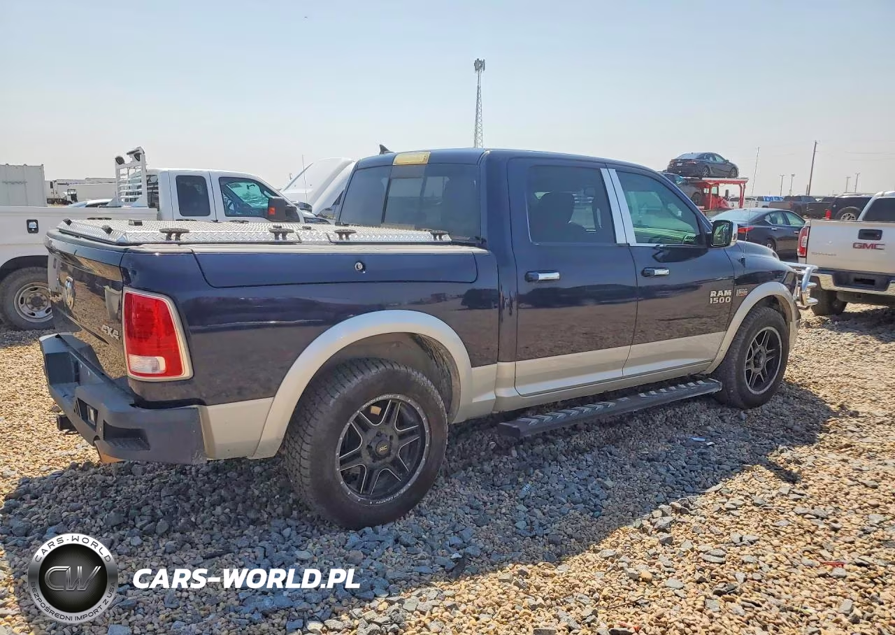 2016 Ram 1500 Laramie VIN:1C6RR7NT2GS248023 - 3
