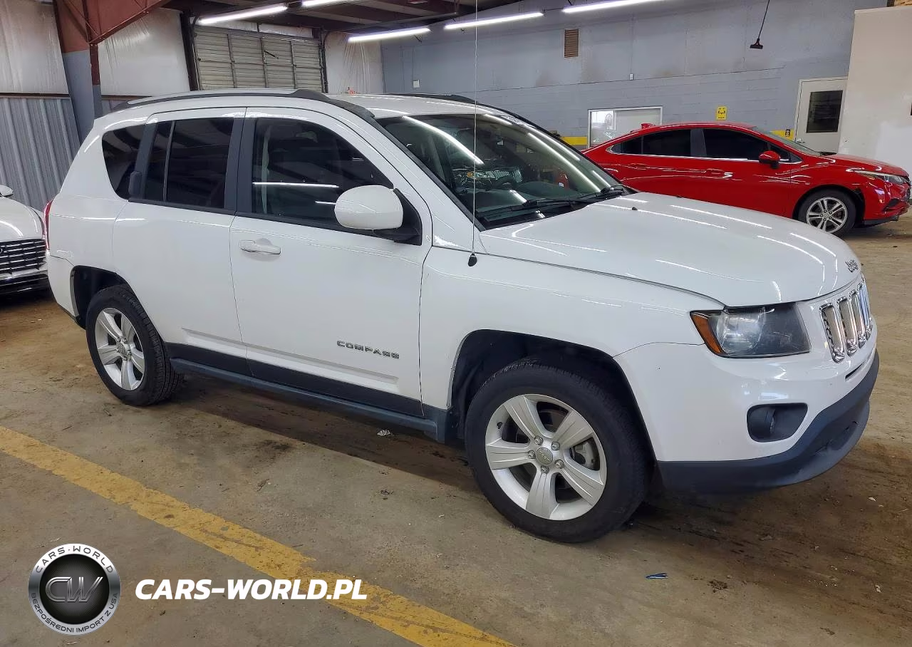 2016 Jeep Compass Latitude VIN:1C4NJCEA8GD633435 - 4