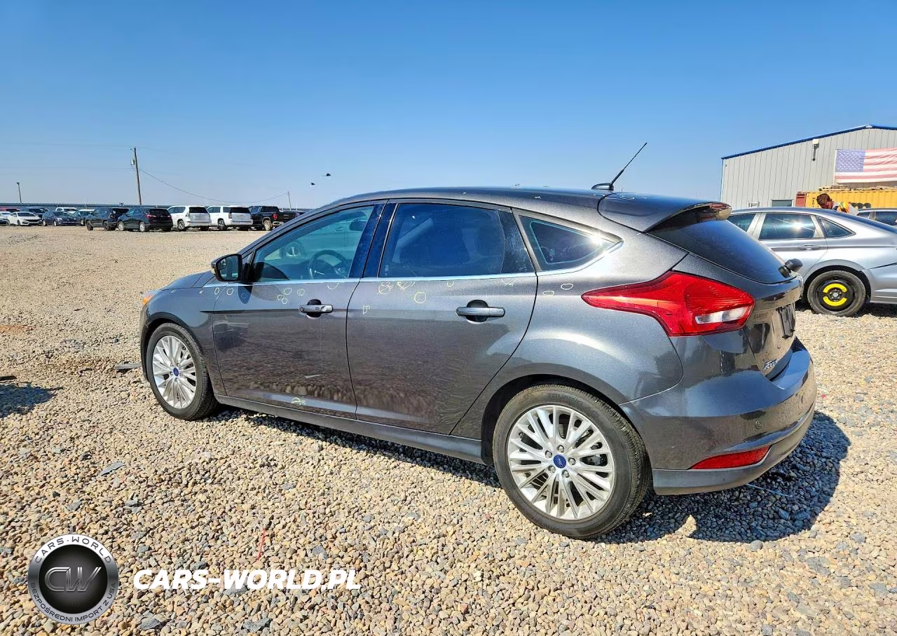 2015 Ford Focus Titanium VIN:1FADP3N28FL349395 - 2