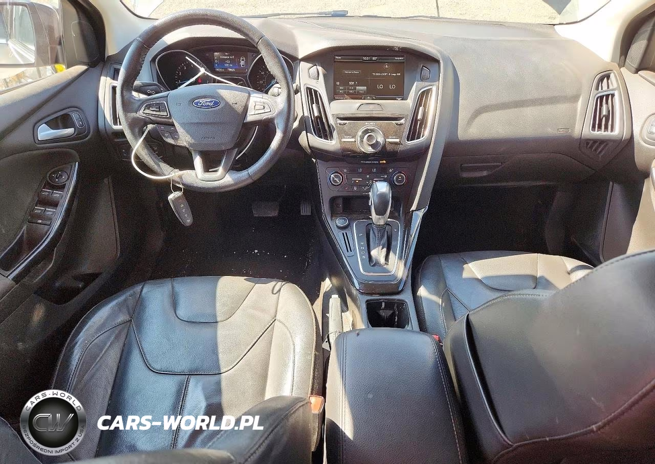 2015 Ford Focus Titanium VIN:1FADP3N28FL349395 - 8