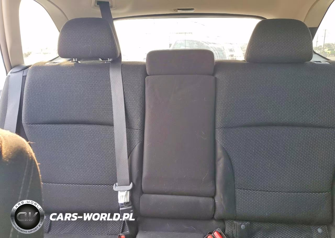 2018 Subaru Outback 2.5I Premium VIN:4S4BSACC0J3367605 - 10