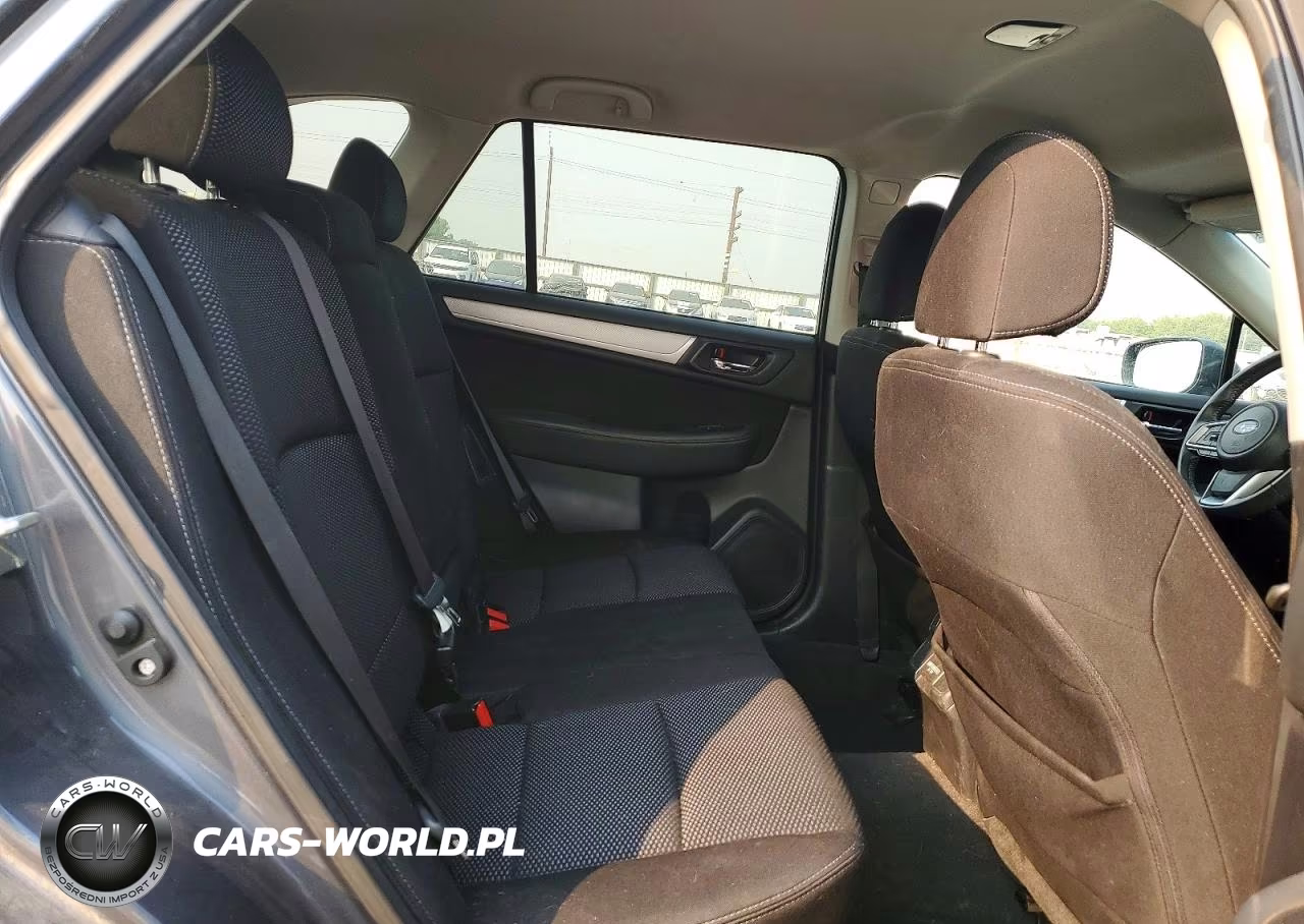 2018 Subaru Outback 2.5I Premium VIN:4S4BSACC0J3367605 - 11