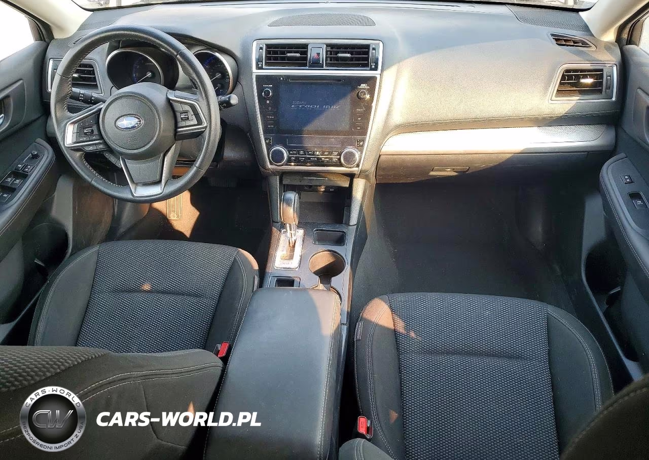 2018 Subaru Outback 2.5I Premium VIN:4S4BSACC0J3367605 - 8