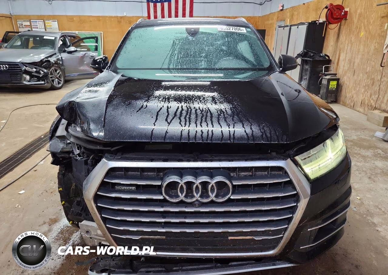 2017 Audi Q7 Premium Plus VIN:WA1LAAF7XHD022834 - 5