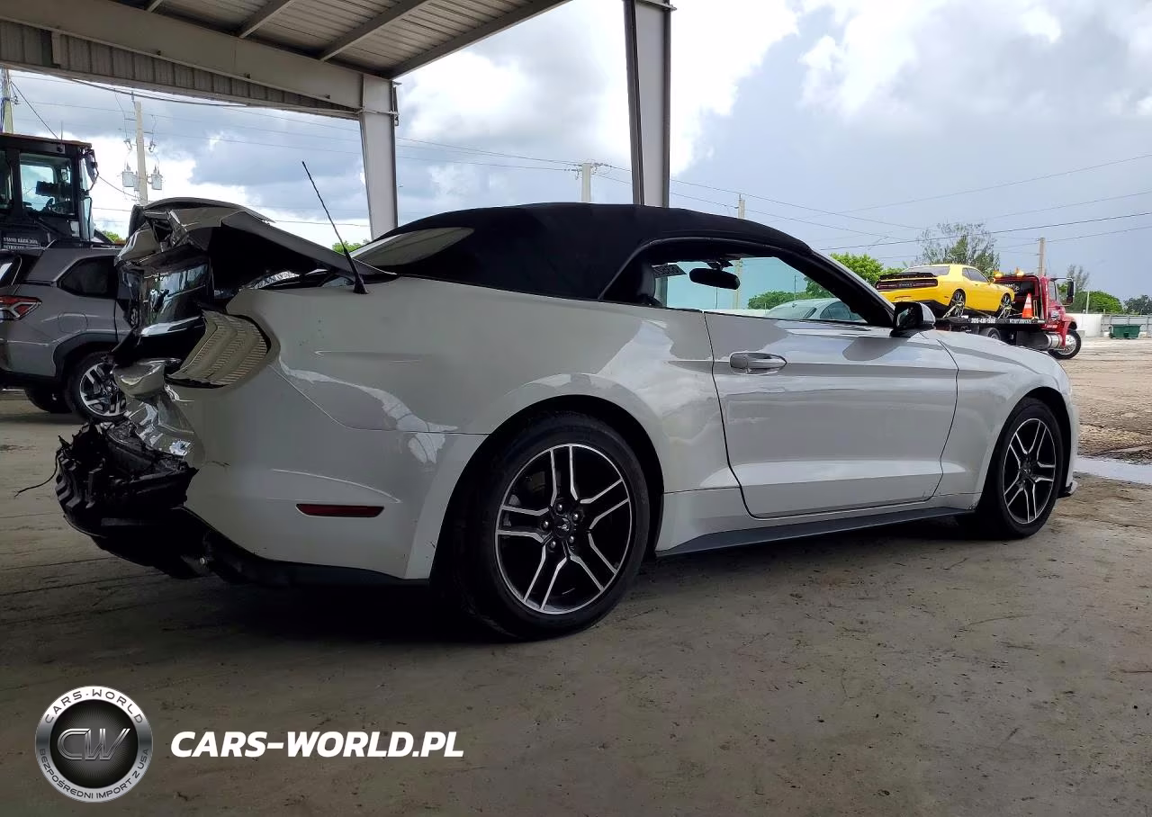 2018 Ford Mustang VIN:1FATP8UH0J5138770 - 3