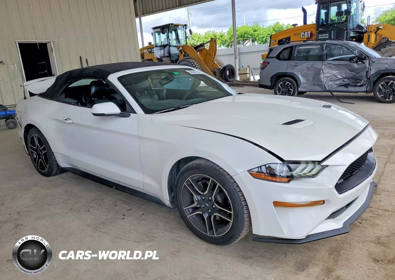 2018 Ford Mustang VIN:1FATP8UH0J5138770 - 4