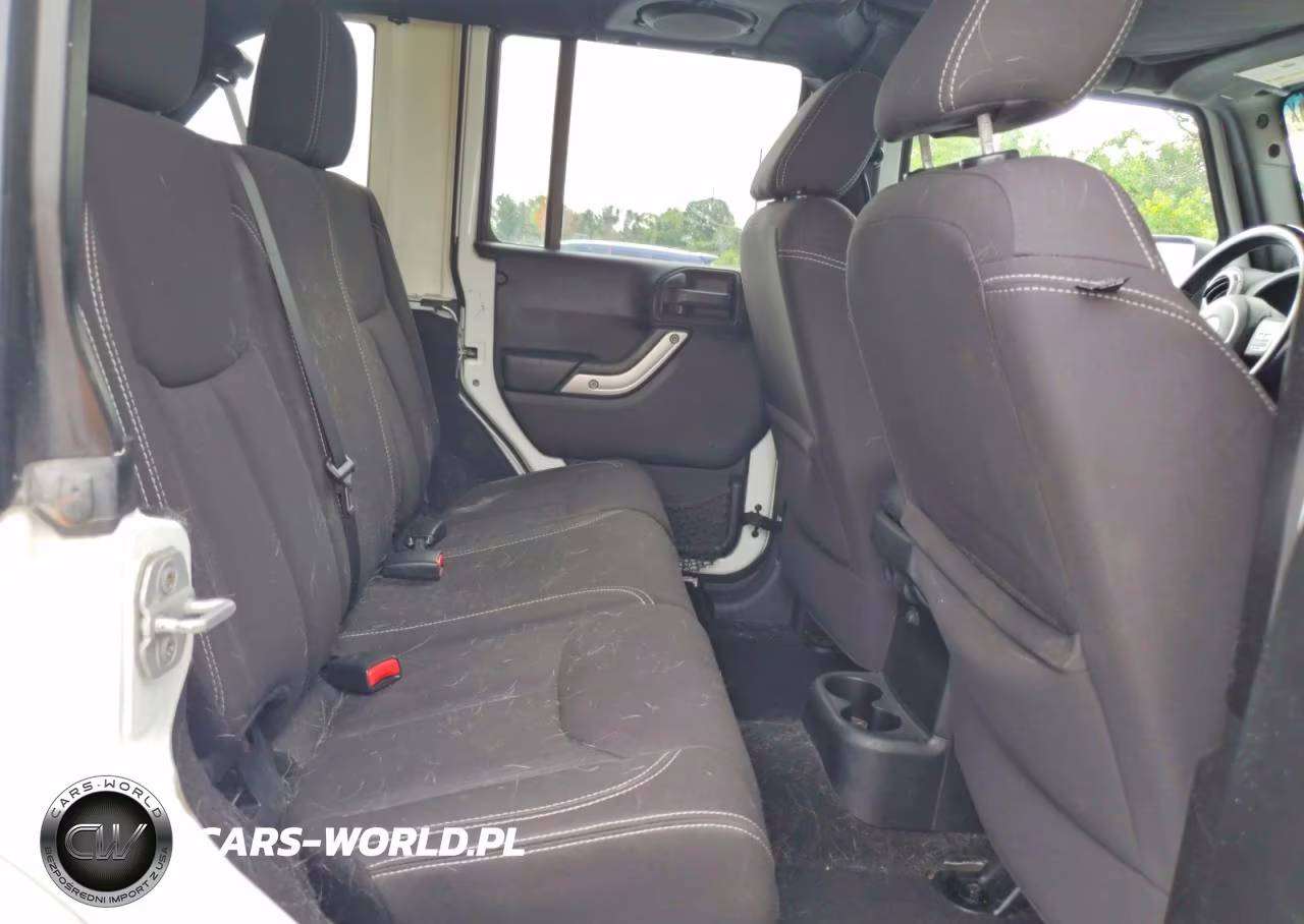 2013 Jeep Wrangler Unlimited Sahara VIN:1C4HJWEG8DL520699 - 11