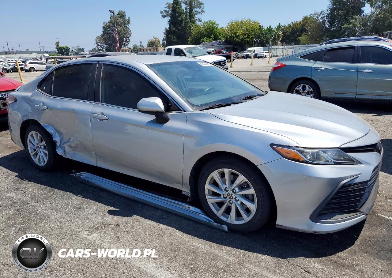 2021 Toyota Camry Le VIN:4T1C11AKXMU456467 - 4