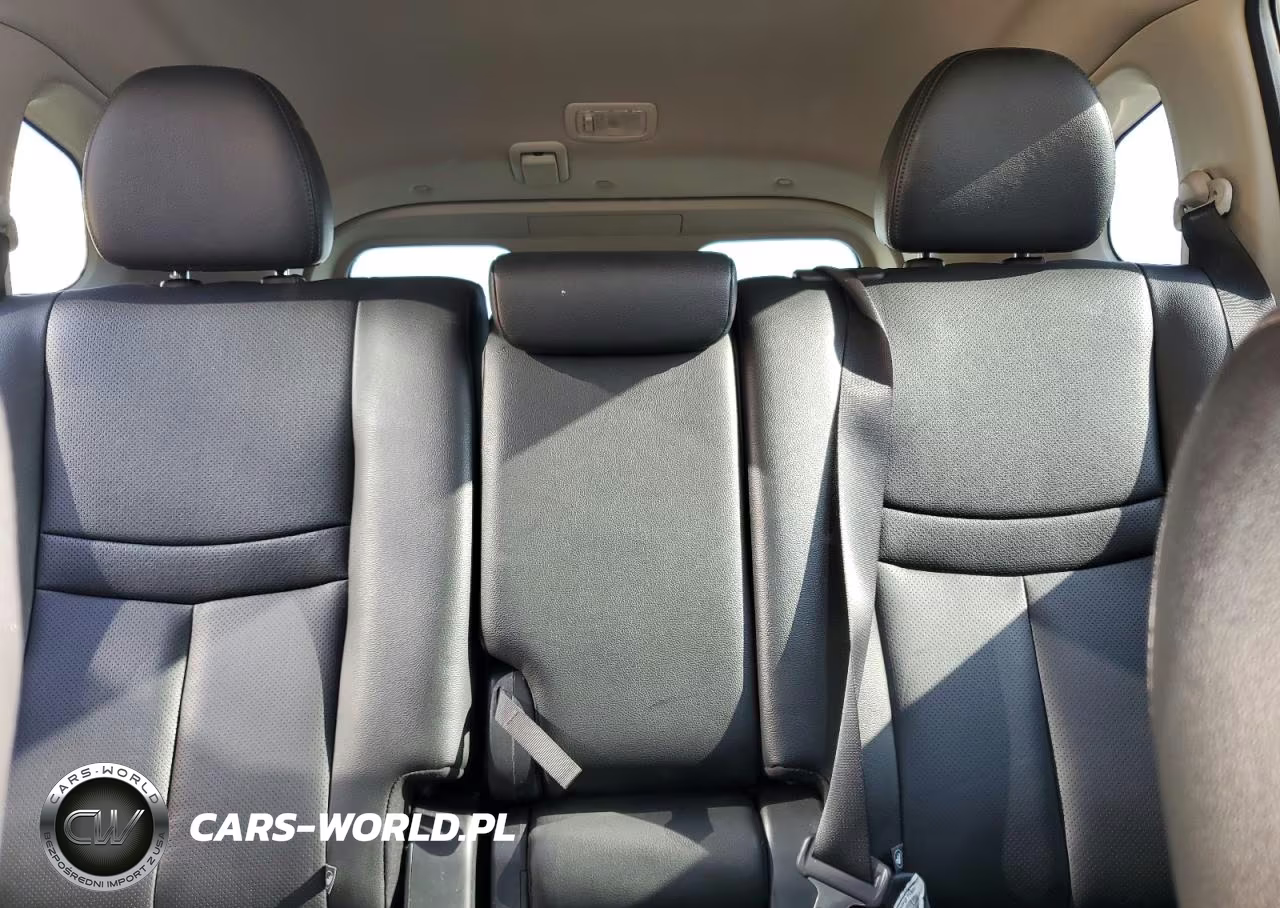 2019 Nissan Rogue S VIN:5N1AT2MT2KC718836 - 10