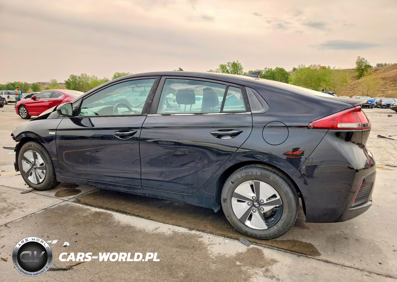 2017 Hyundai Ioniq Blue VIN:KMHC65LC2HU030745 - 2