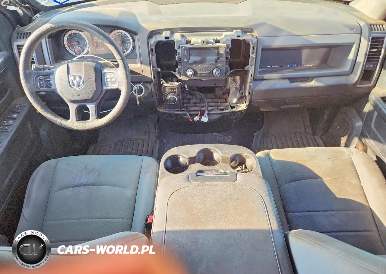 2019 Ram 1500 Classic Tradesman VIN:1C6RR6FG6KS722527 - 8
