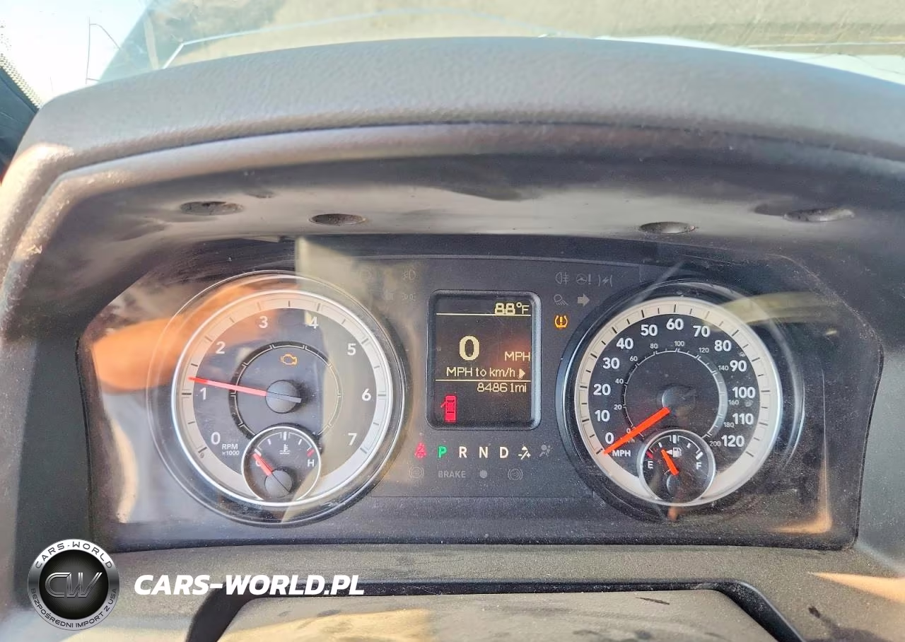 2019 Ram 1500 Classic Tradesman VIN:1C6RR6FG6KS722527 - 9