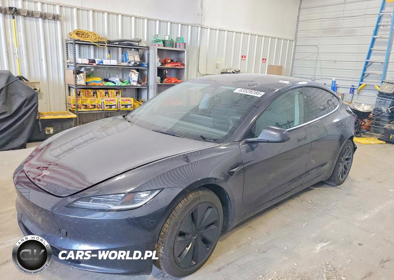 2025 Tesla Model 3 VIN:5YJ3E1EA1SF992837 - 1
